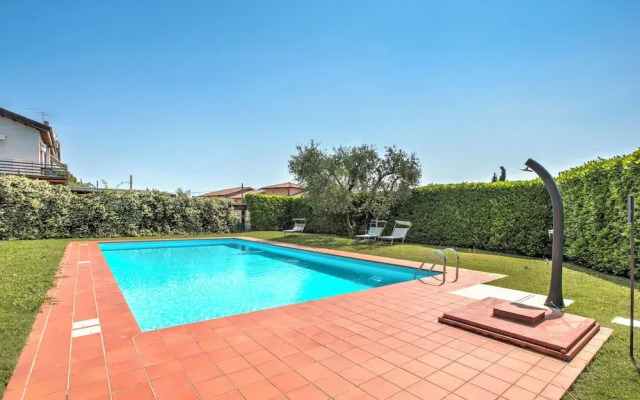 Julia's House With Lakeview and shared pool