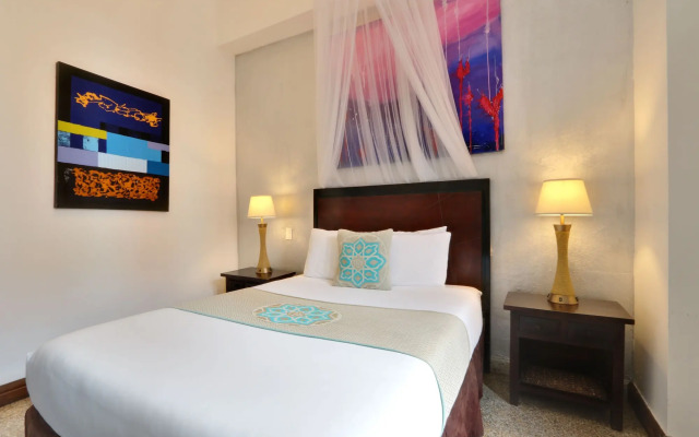 CasaBlanca Hotel