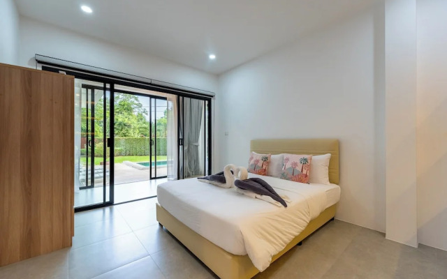 One of Phukets Best Villas V212