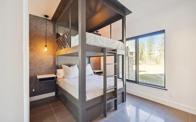 Outside The Bubble 4 Bedroom Home