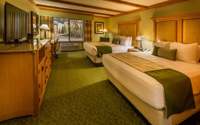 Green Mill Village Hotel & Suites, BW Signature Collection