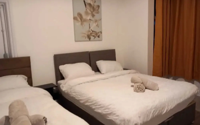 Stunning 1 bed Flat in Newport-f3