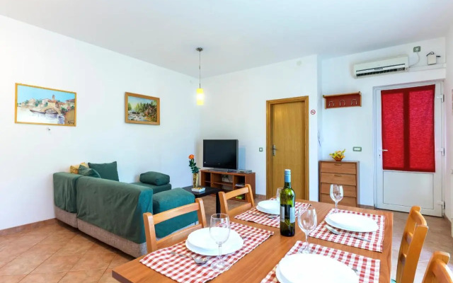 Apartments Pino