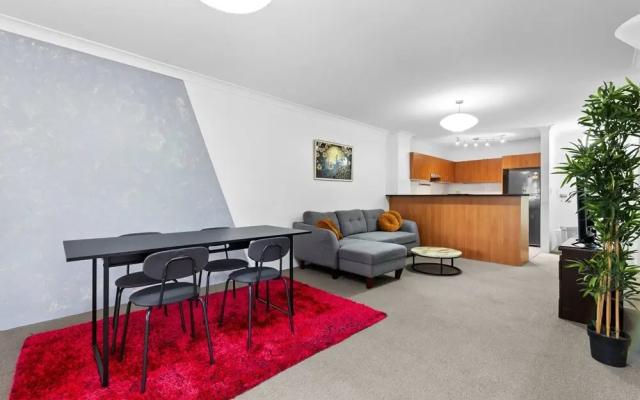 Bright Marrickville Flat With Balcony & Parking