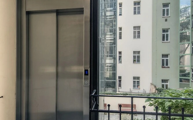 Residence Dobrovskeho 30