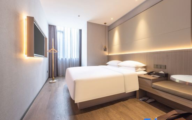 Yayuan Qianhai Hotel (Shenzhen Mawan Subway Station Branch)