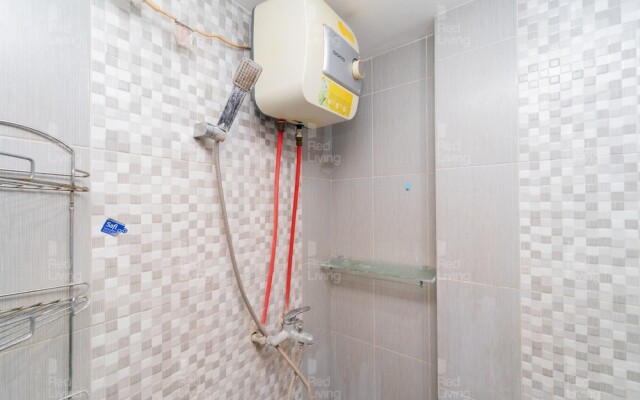 RedLiving Apartemen Gateway Cicadas - DB Room