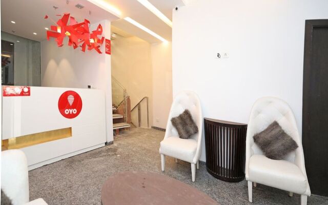 OYO 11071 Hotel Tisya