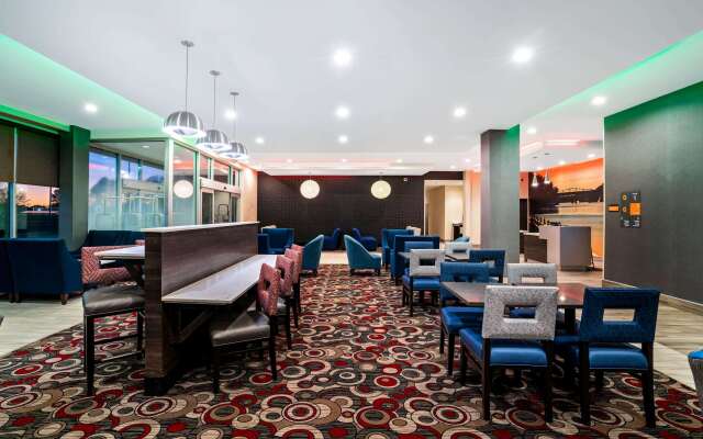 La Quinta Inn & Suites by Wyndham Tuscaloosa University