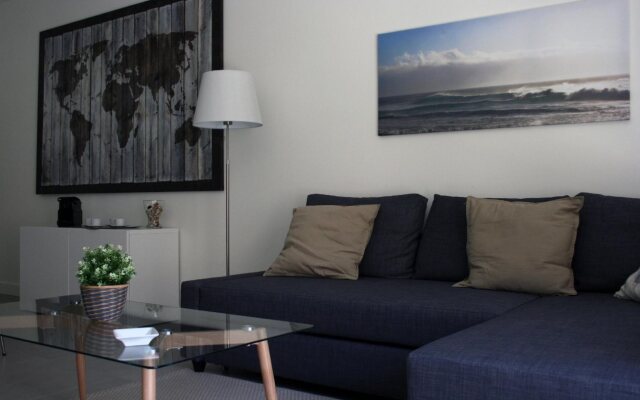 Break Break Apartments