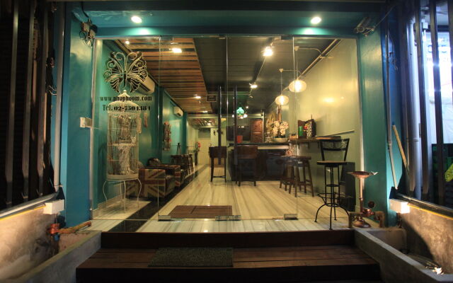 Phaphoom Boutique