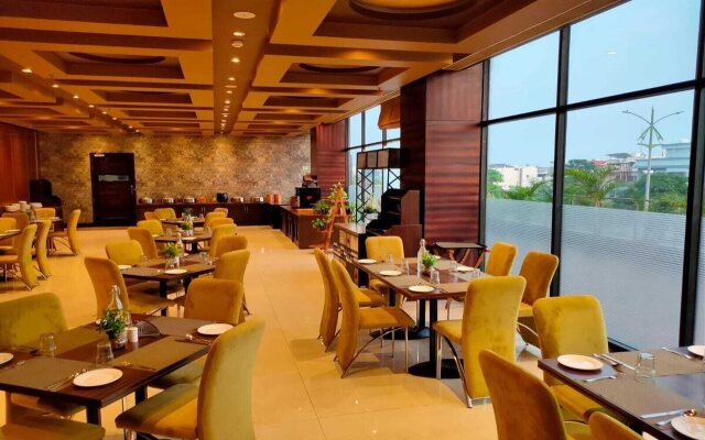 OYO 10192 Hotel Vista Residency