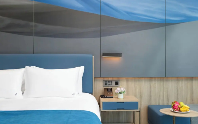Shenzhen Naive S Hotel (Xili Metro Station Store)