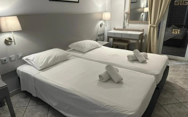 Karis Hotel