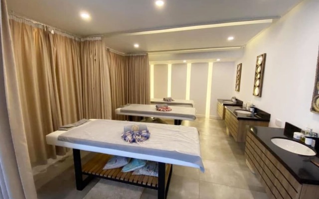 Elegant Two-bedroom Apartment in Upscale Surroundings