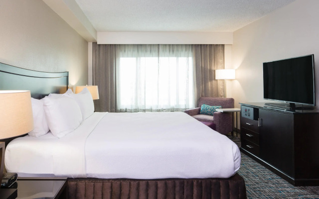 Crowne Plaza Memphis Downtown Hotel by IHG