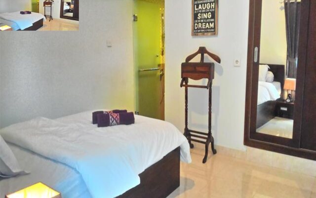 Kadek Nadhi Guest House