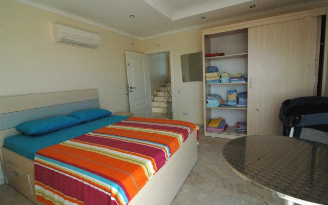 Luxury 4 Bedroom Detached Villa