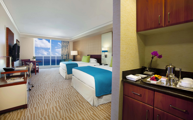 Trump International Beach Resort - Image 4