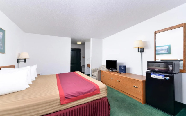 Northwoods Best Inn (ex.Americas Best Value Inn Chetek)