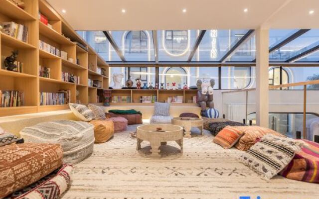 Sanjian Homestay (Shanghai International Tourism Resort)