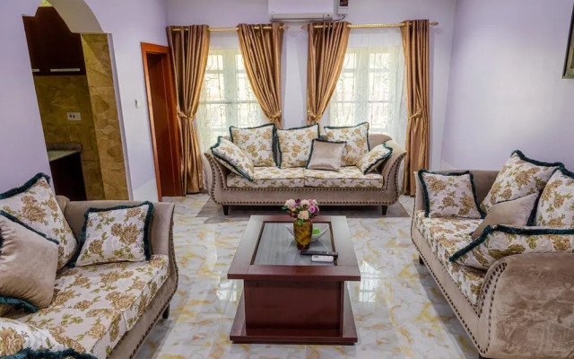 Alheri Royal Apartment