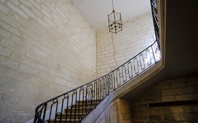 Avignon centre historique - Les Halles
