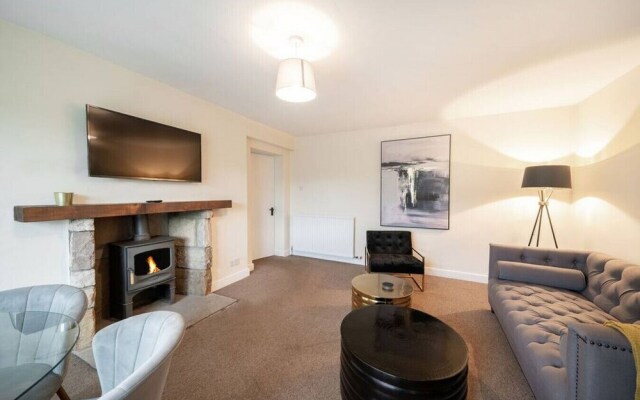 Clubhouse Cottage - Stylish 2 bed pet Friendly