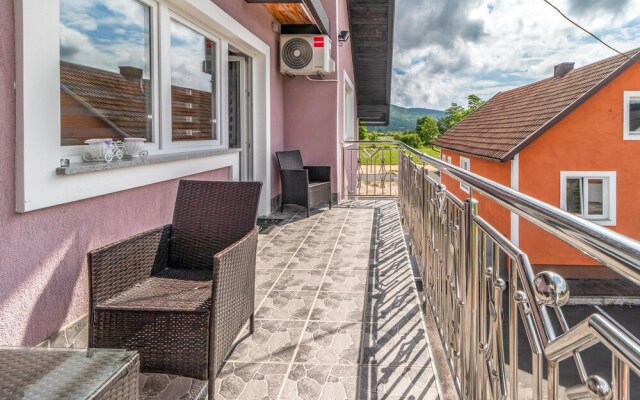 Beautiful Apartment in Otocac With Wifi and 2 Bedrooms