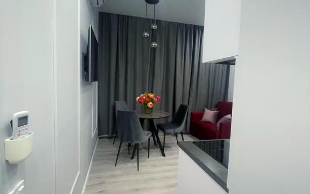 Еллоупин Апартаментс