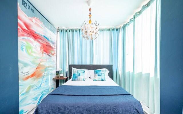 ATL Downtown Condo with Free Parking