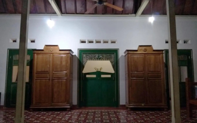 Omah Pitoe Guest House