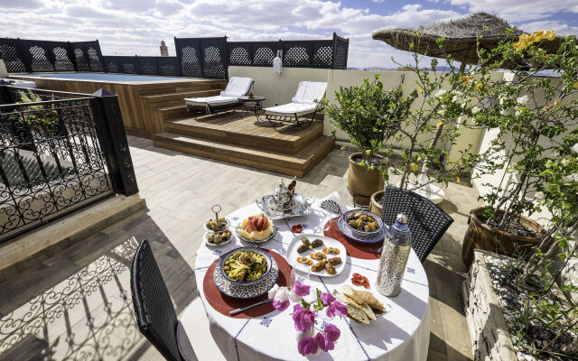 Riad Nesma Suites & SPA