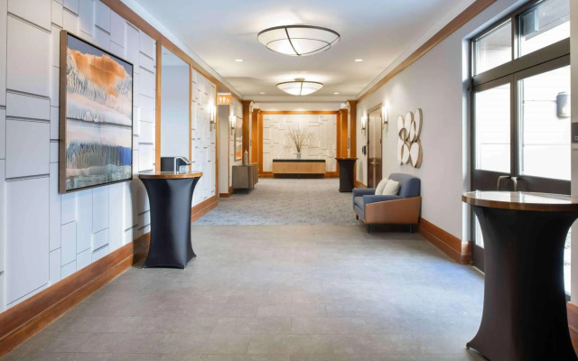 DoubleTree by Hilton San Francisco Airport