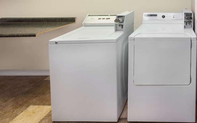 Super 8 by Wyndham Muscatine