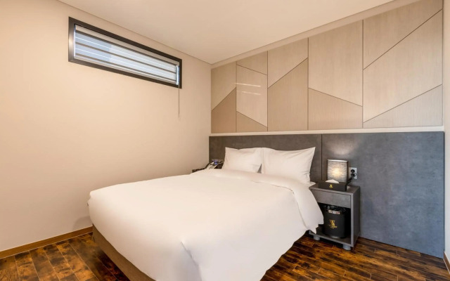 Urbanest Hotel