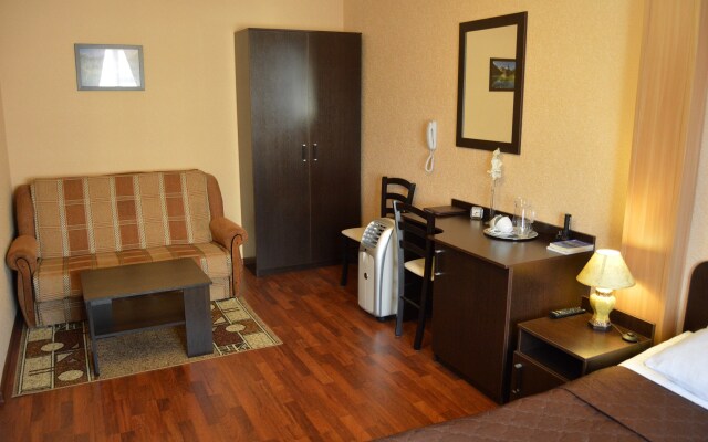 Spasatel' v Razvilke Guest House