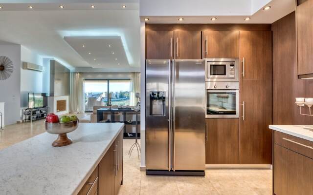 Luxurious Villa Solaris Next To The Beach