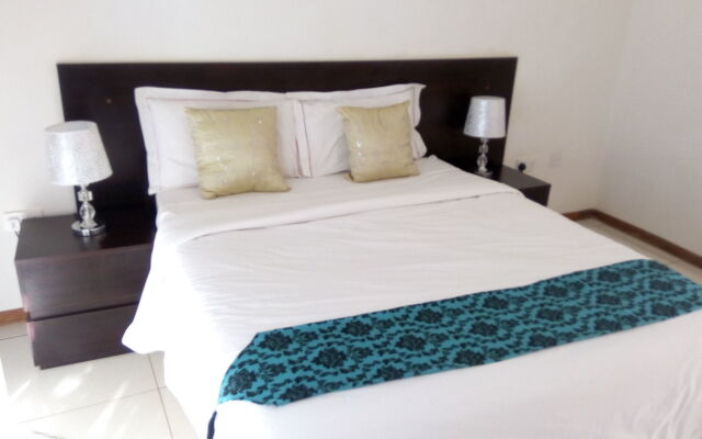 Tasha Lodge and Tours