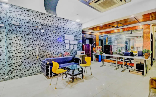 Oyo Flagship 67387 Karnal Royal