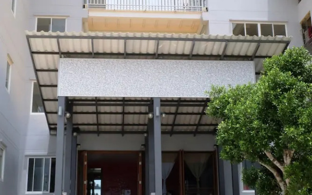 AA Villa Garden Airport