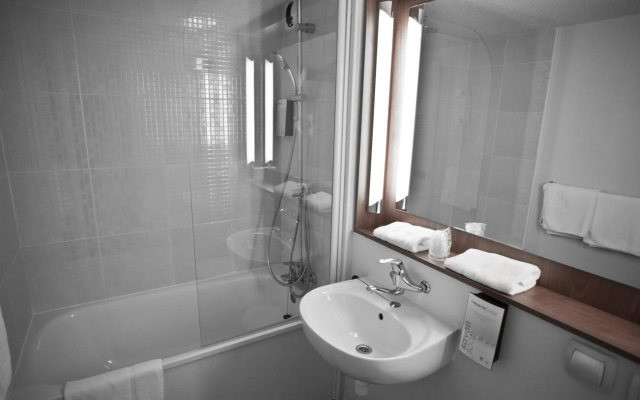 Hotel Campanile Melun Sud - Dammarie Les Lys