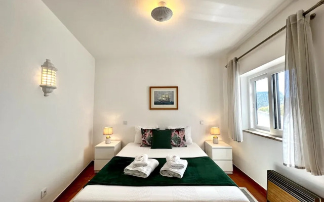 Lagos Ocean Breeze by Homing