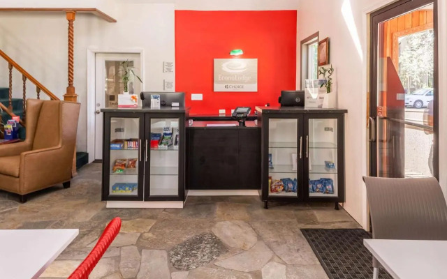 Econo Lodge Inn & Suites Heavenly Village Area