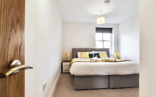 Sapphire Serviced Apartment
