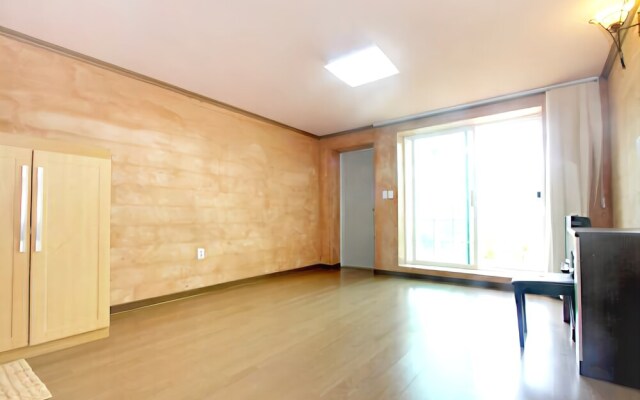 Pyeongchang Pink House Pension