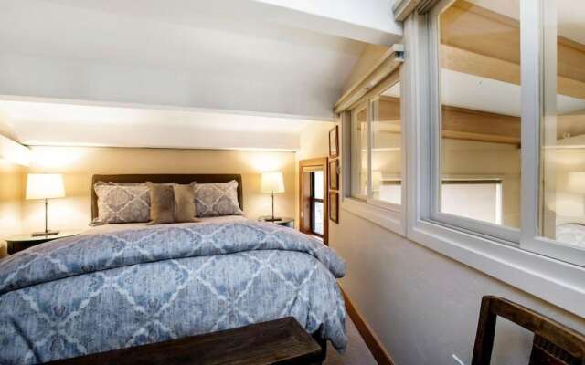 3 Bedroom Antlers Vacation Rental With Incredible Slopeside Views and Just a Short Walk to Gondola and Lionshead Village