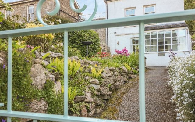 Chestnut Cottage