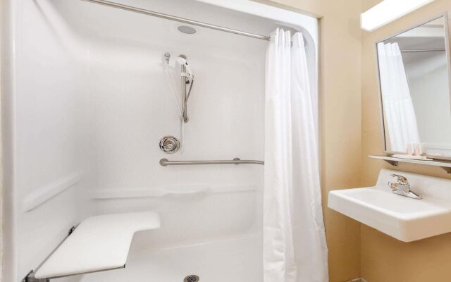 Microtel Inn & Suites by Wyndham Verona