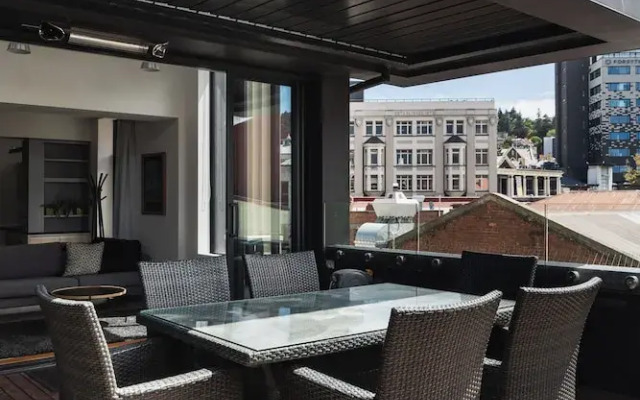 Deluxe Inner-city Apartment on Moray